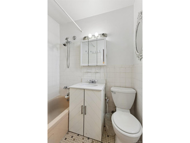 Welcome to Apartment 311 in 1 Station Square, a charming and - photo 9