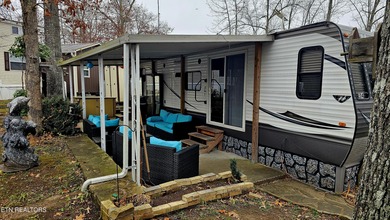 Lake Tansi Home For Sale in Crossville Tennessee