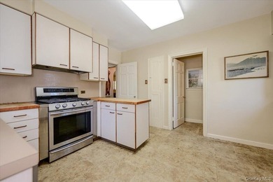 Welcome to 1264 Rhinelander Avenue, a rare custom-built side - photo 15