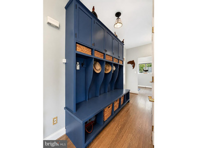 This exceptional custom home on a double waterfront lot offers - photo 15