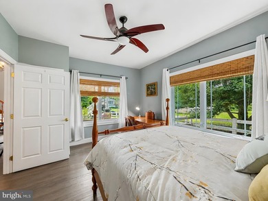 This exceptional custom home on a double waterfront lot offers - photo 16