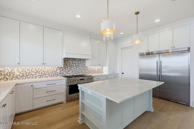 Reservoir Waterfront New Construction! Experience exceptional - photo 18