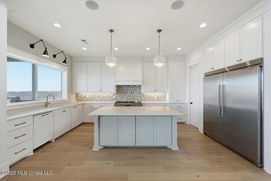 Reservoir Waterfront New Construction! Experience exceptional - photo 19