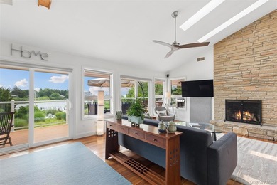 Perfectly sited on a protected inlet on West Lake, with direct - photo 5