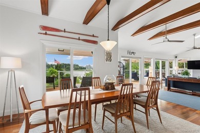 Perfectly sited on a protected inlet on West Lake, with direct - photo 8