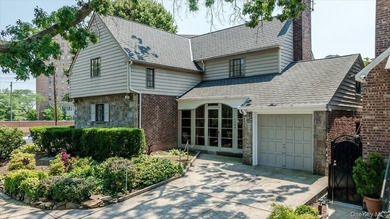 Welcome to 1264 Rhinelander Avenue, a rare custom-built side - photo 46