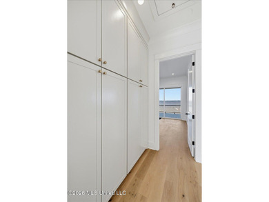 Reservoir Waterfront New Construction! Experience exceptional - photo 50