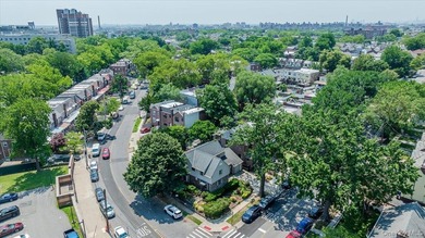 Welcome to 1264 Rhinelander Avenue, a rare custom-built side - photo 50