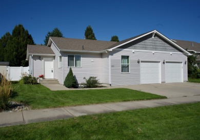 Lake Home Sale Pending in Spokane Valley, Washington
