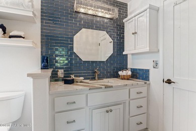 Motivated Seller - This is a gorgeous residence with beautiful - photo 18