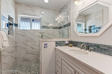 Motivated Seller - This is a gorgeous residence with beautiful - photo 21