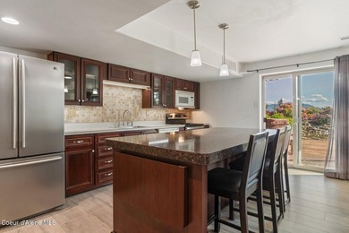 Motivated Seller - This is a gorgeous residence with beautiful - photo 23