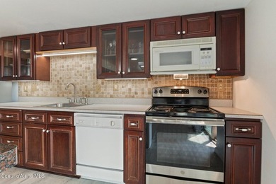 Motivated Seller - This is a gorgeous residence with beautiful - photo 24