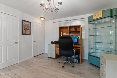 Motivated Seller - This is a gorgeous residence with beautiful - photo 25
