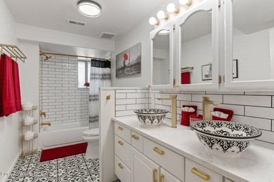 Motivated Seller - This is a gorgeous residence with beautiful - photo 27