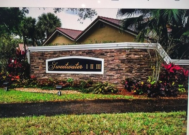 Lake Condo For Sale in Boca Raton, Florida
