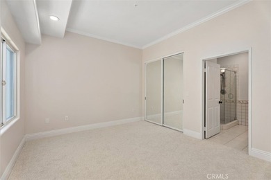 First time on the market in 32 years. The premiere, end unit - photo 28