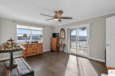 This 3-bedroom, 2.5-bath lakefront home offers over 2,000 square - photo 30