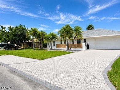 Beautifully NEWLY REMODELED 3-bedroom, 2-bath home within - photo 2