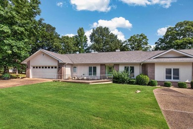 Lake Balboa Townhome/Townhouse Active Under Contract in Hot Springs Village Arkansas