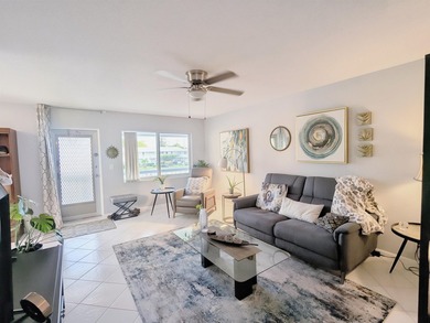 Great Location Near to Community Center! 2nd Floor, End Corner - photo 4