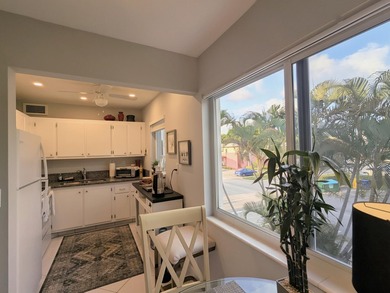 Great Location Near to Community Center! 2nd Floor, End Corner - photo 5
