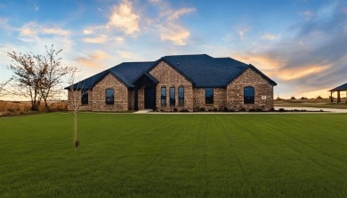 Shadow Lake Estates Home For Sale in Wills Point Texas