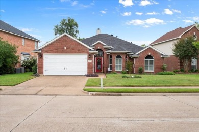 Lake Home Sale Pending in Arlington, Texas