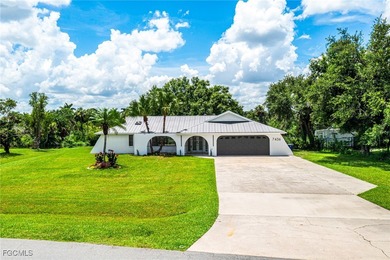 Caloosahatchee River Home For Sale in North Fort Myers Florida