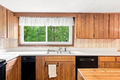 Escape to the peace and privacy of country living with this - photo 17