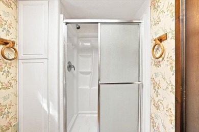 Escape to the peace and privacy of country living with this - photo 28