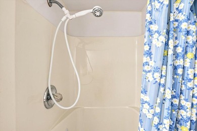 Escape to the peace and privacy of country living with this - photo 30