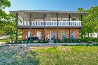 Lake Home For Sale in Pottsboro, Texas