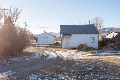 An exciting investment opportunity is available in the charming - photo 31