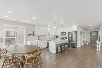 Stunning home on Enemy Swim Lake! - photo 10