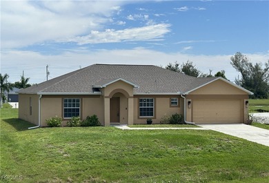 Cape Coral Lakes Area Home For Sale in Cape Coral Florida