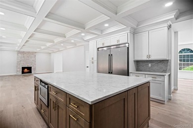 Welcome to this magnificent brick-faced Post Modern masterpiece - photo 16