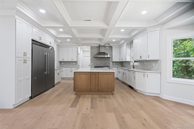Welcome to this magnificent brick-faced Post Modern masterpiece - photo 19