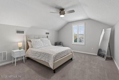 Honey stop the car! This beaut is ideally situated just off - photo 22