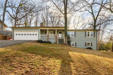 Lake Lanier Home For Sale in Gainesville Georgia