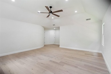 Welcome to this magnificent brick-faced Post Modern masterpiece - photo 35