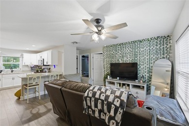 MOVE-IN READY CBS HOME IN WILLISTON HIGHLANDS - MODERN FINISHES - photo 10