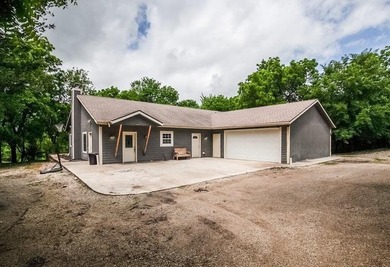 SECLUDED 16 AC RETREAT NEAR POMONA LAKE! Escape to the peace and - photo 1