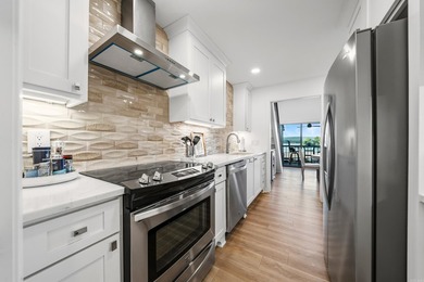 Discover the perfect blend of modern luxury and relaxed lakeside - photo 15