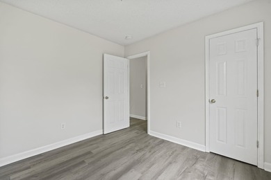 Welcome to this stunning newly renovated home located at 957 - photo 15