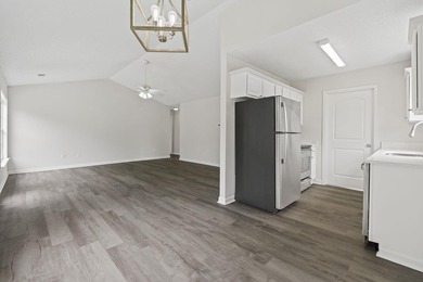 Welcome to this stunning newly renovated home located at 957 - photo 25