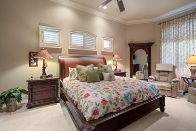 Expansive, gated, waterfront family estate meets effortless - photo 26