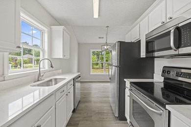 Welcome to this stunning newly renovated home located at 957 - photo 27