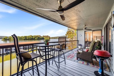 Discover the perfect blend of modern luxury and relaxed lakeside - photo 32