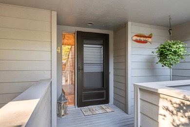 Discover the perfect blend of modern luxury and relaxed lakeside - photo 37